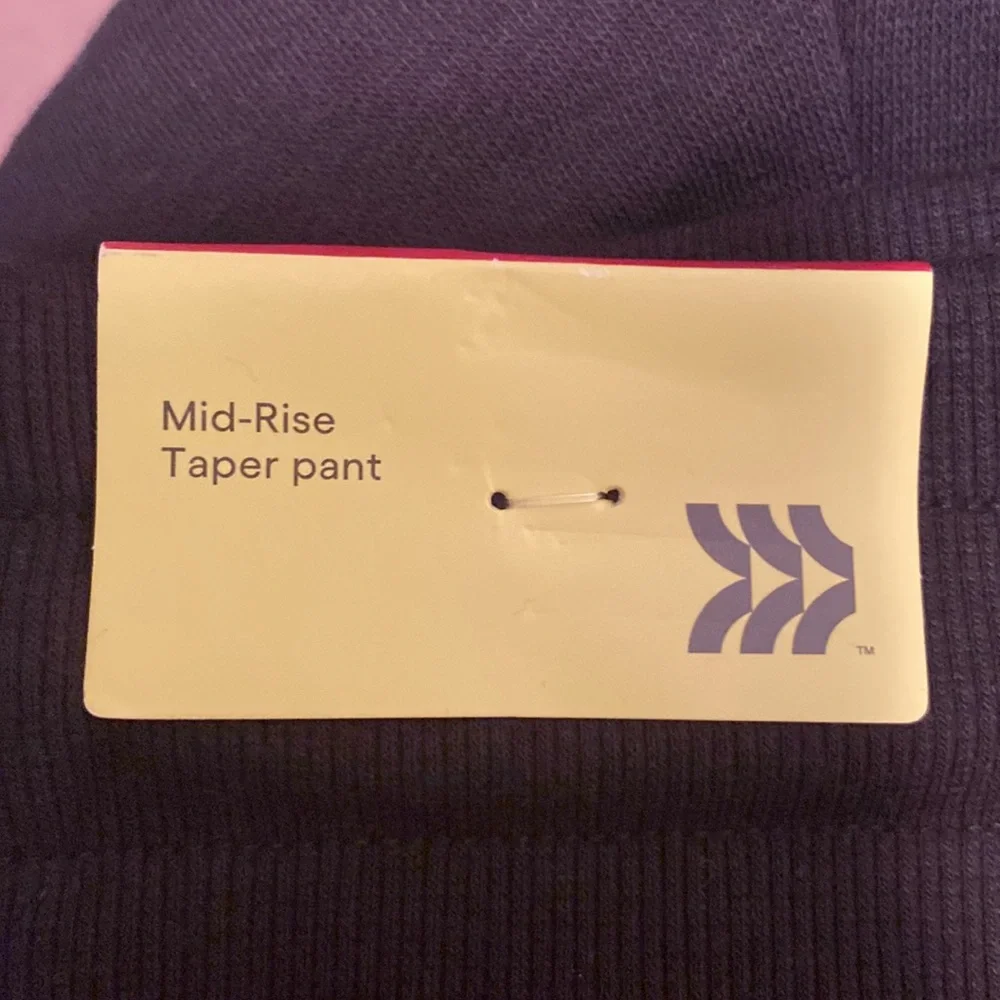 Brand New All in Motion Black Fleece Taper Leg Pants…size XS - Picture 4 of 5